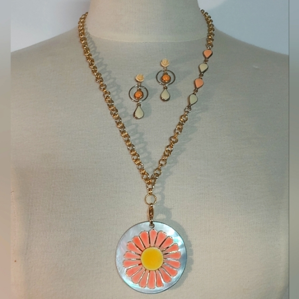 Flower Brooch Necklace